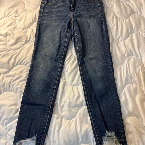 American Eagle Jeans Size 2 Regular Stretch Inseam 25 inches Hi-Rise Jegging - Picture 1 of 13